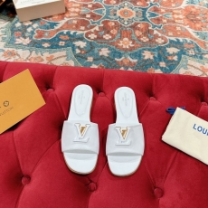 Louis Vuitton Slippers